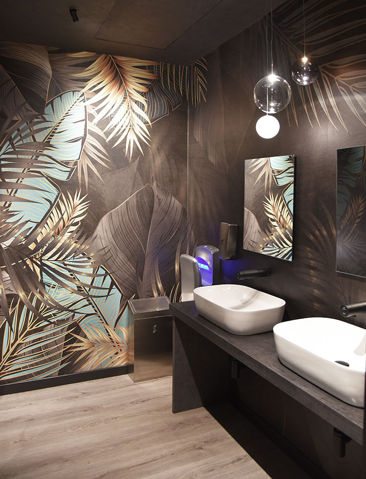 Decorazione murale WallyArt nel ristorante Forneria Messina