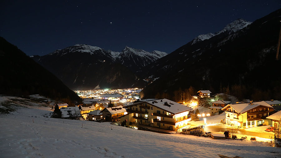 Veduta di Mayrhofen nelle Alpi della Zillertal, Austria