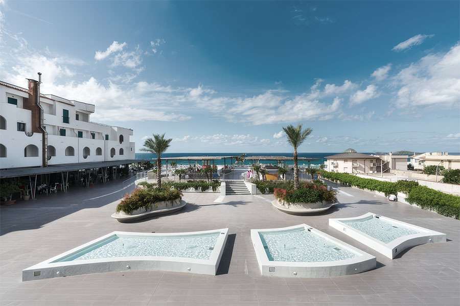 Piscine panoramiche del Saracen Sands Hotel & Congress Centre