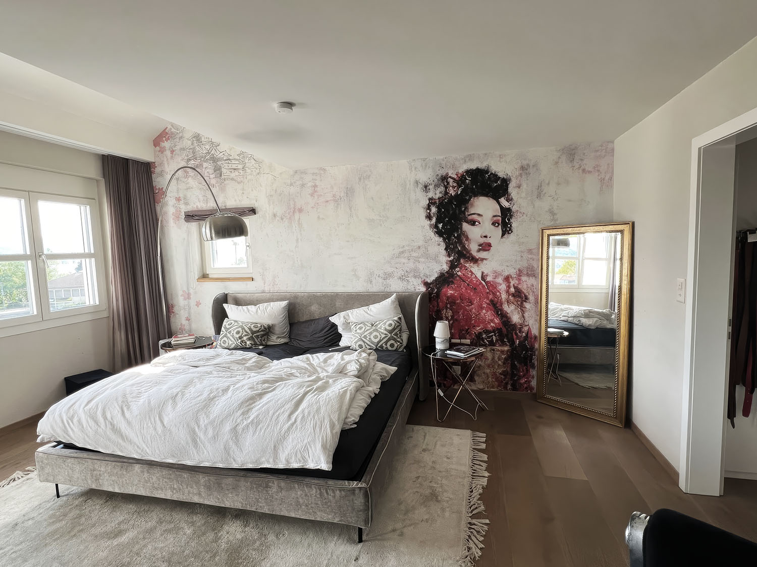 Carta da parati Geiko Akai in una villa privata a Rapperswil-Jona in Svizzera